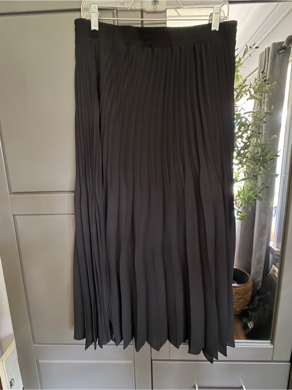 Max Studio Black Pleated A-Line Midi Skirt